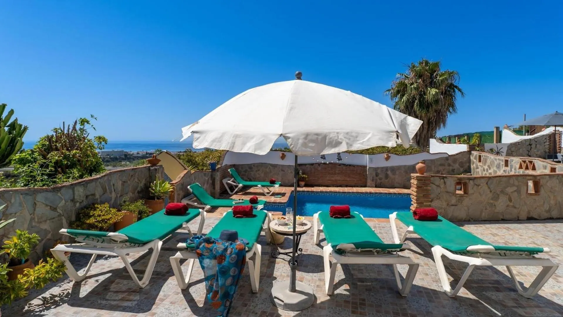 Ferienhaus Mit Privatpool Fuer 6 Personen Ca 140 Qm In Nerja, Andalusien Costa Del Sol Nerja