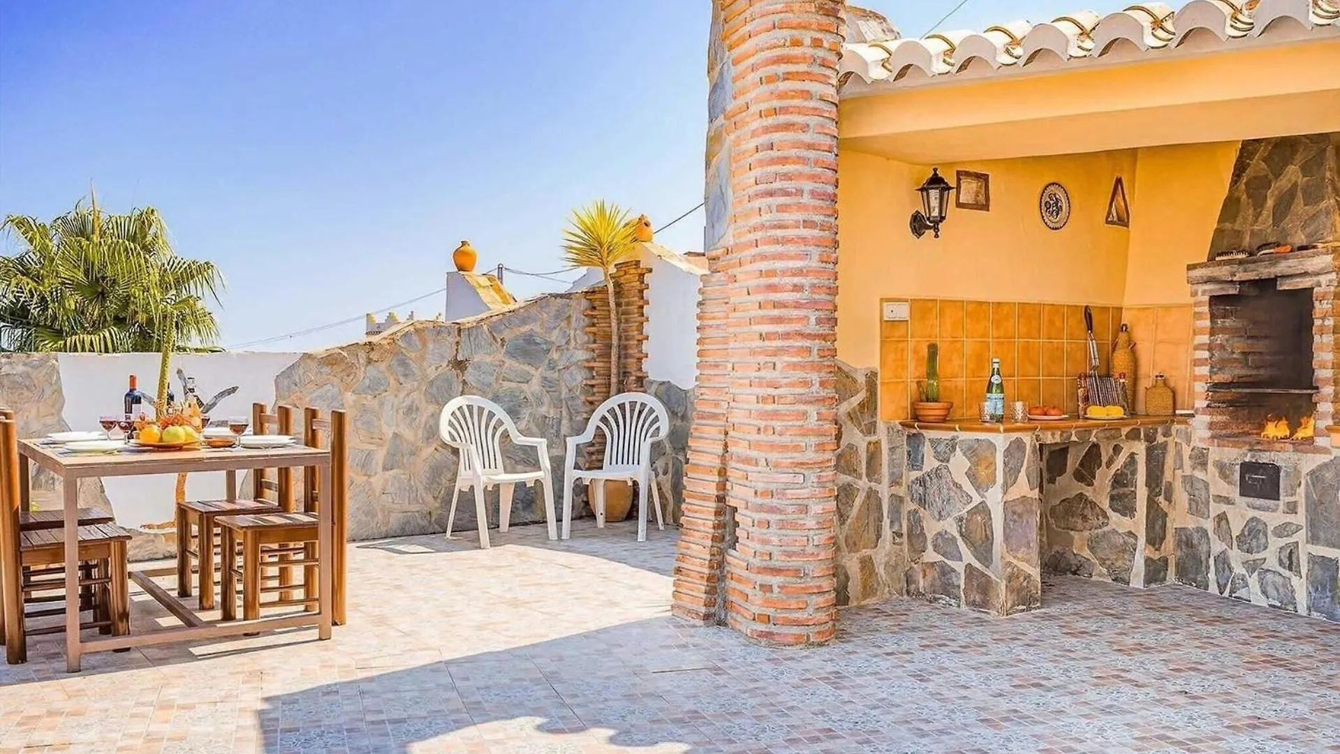 Ferienhaus Mit Privatpool Fuer 6 Personen Ca 140 Qm In Nerja, Andalusien Costa Del Sol Нерха